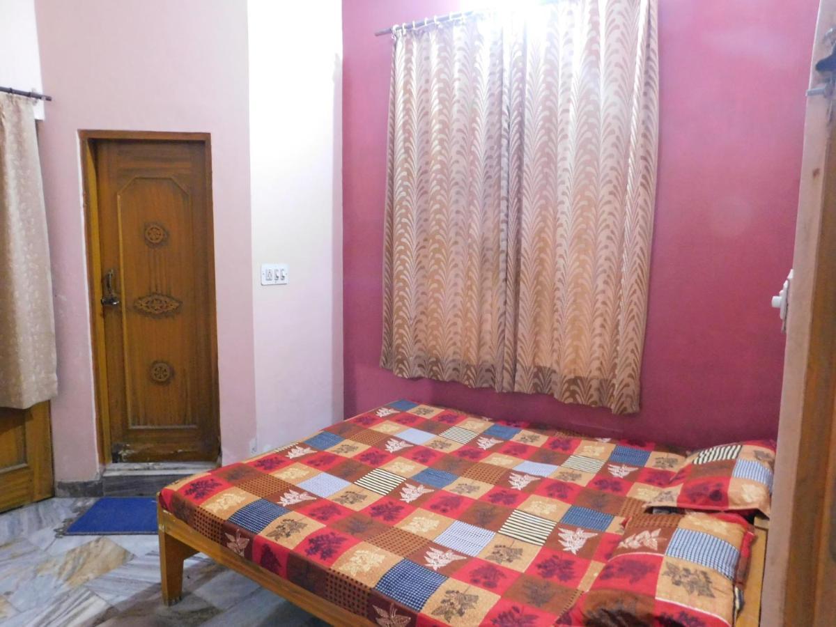 Hotel Om Palace - Couple Friendly & Local Id Accepted Jaipur Eksteriør bilde
