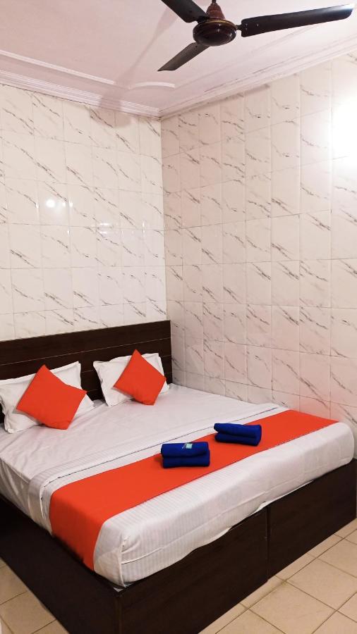 Hotel Om Palace - Couple Friendly & Local Id Accepted Jaipur Eksteriør bilde