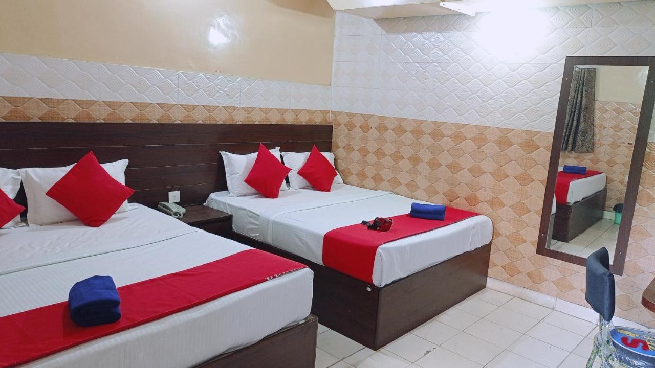 Hotel Om Palace - Couple Friendly & Local Id Accepted Jaipur Eksteriør bilde